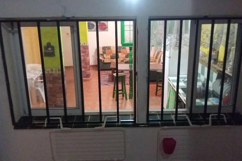 Habitacion En Un Bajo 2 Camas Individual Casa Compartida Abades  Kültér fotó