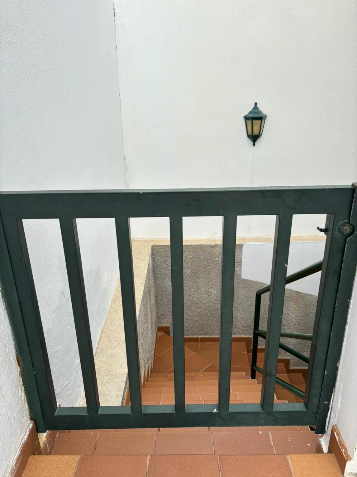 Habitacion En Un Bajo 2 Camas Individual Casa Compartida Abades  Kültér fotó